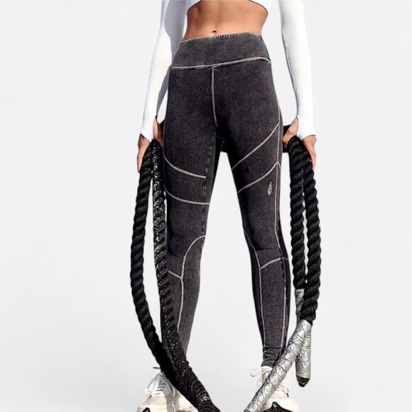 Free People movement New Flow Leggings Vintage Black Washed contrast stitch XS - Picture 3 of 8